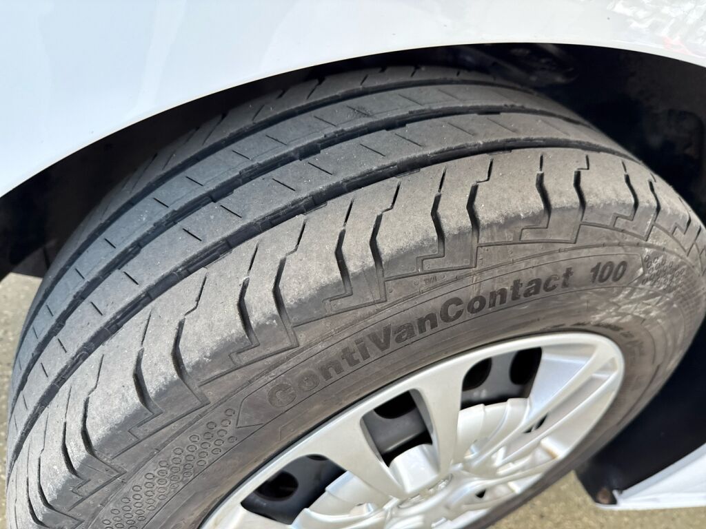 Peugeot Expert 2022 Valkoinen