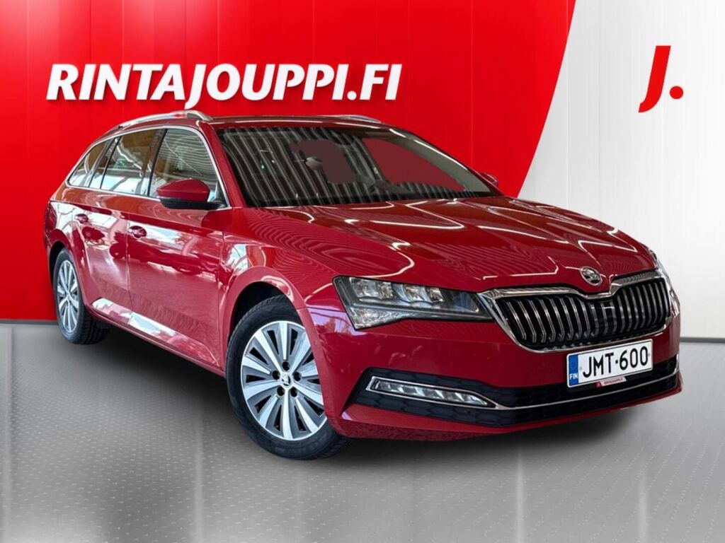 Skoda Superb 2022 Punainen