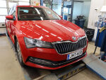 Skoda Superb 2022 Punainen