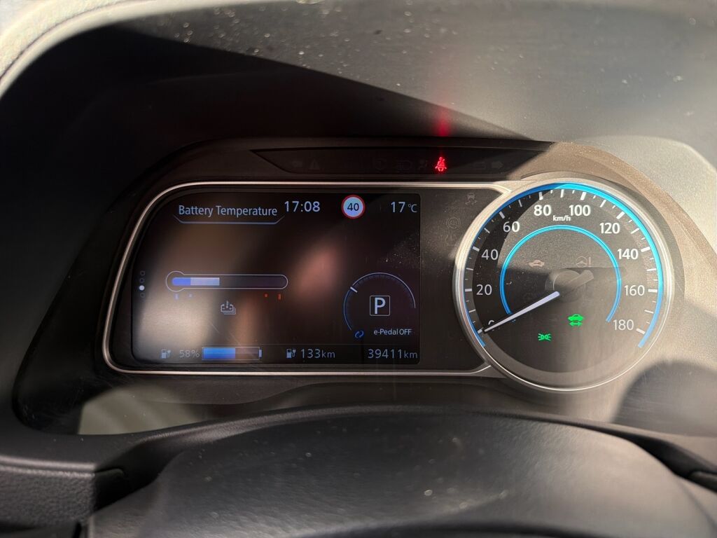 Nissan Leaf 2022 Valkoinen