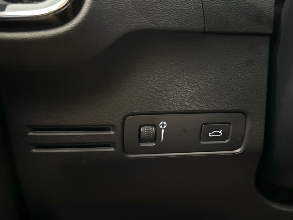 Volvo XC40 2018 Valkoinen