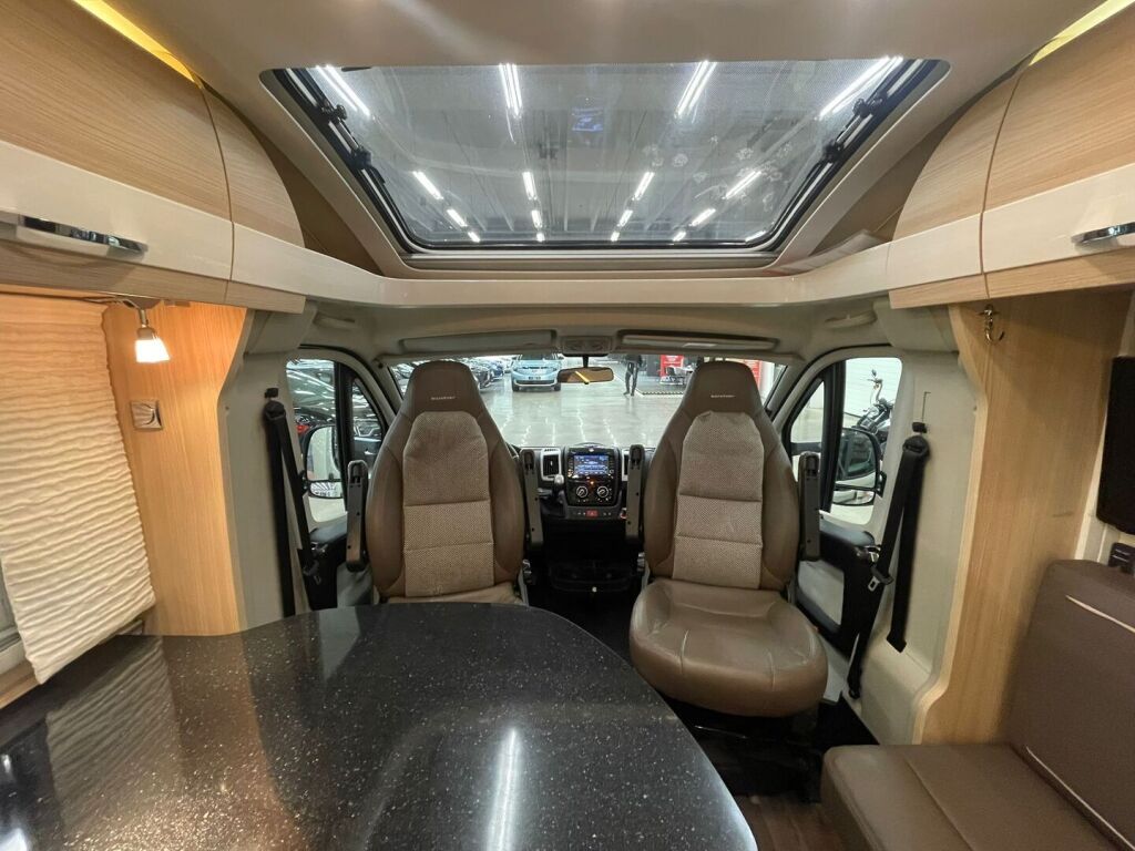 Bürstner Nexxo T720 2016 Ruskea (beige)