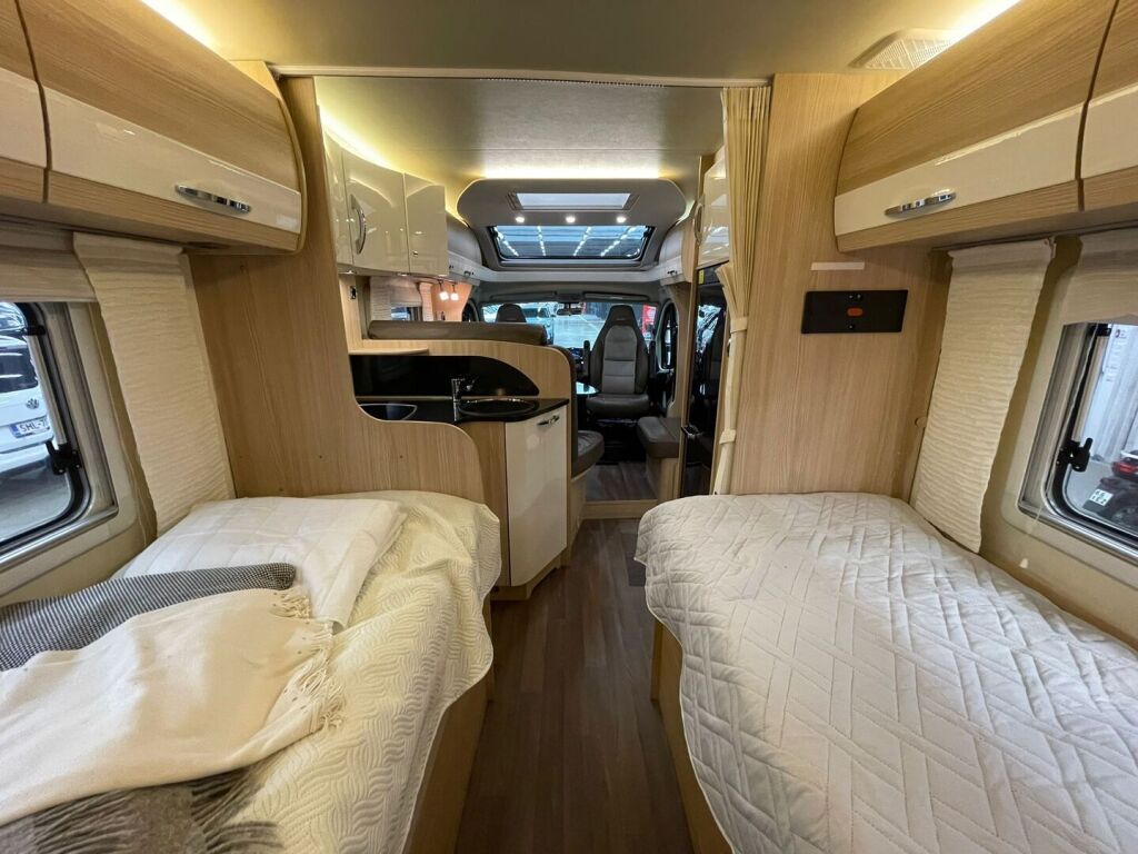 Bürstner Nexxo T720 2016 Ruskea (beige)