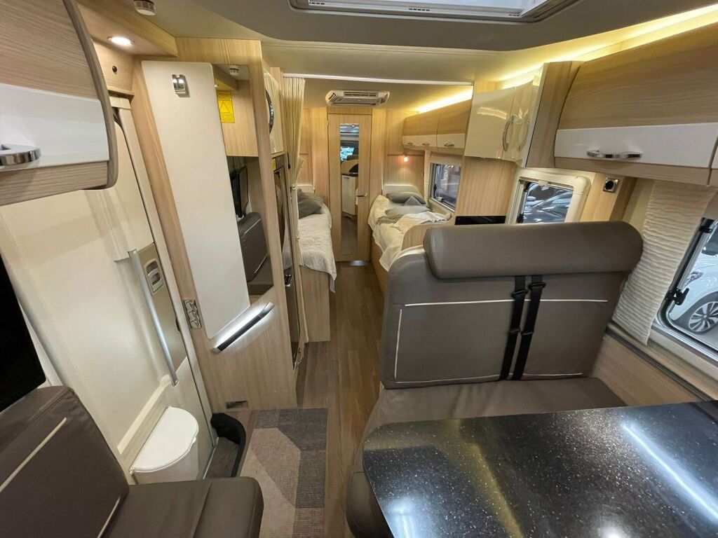 Bürstner Nexxo T720 2016 Ruskea (beige)