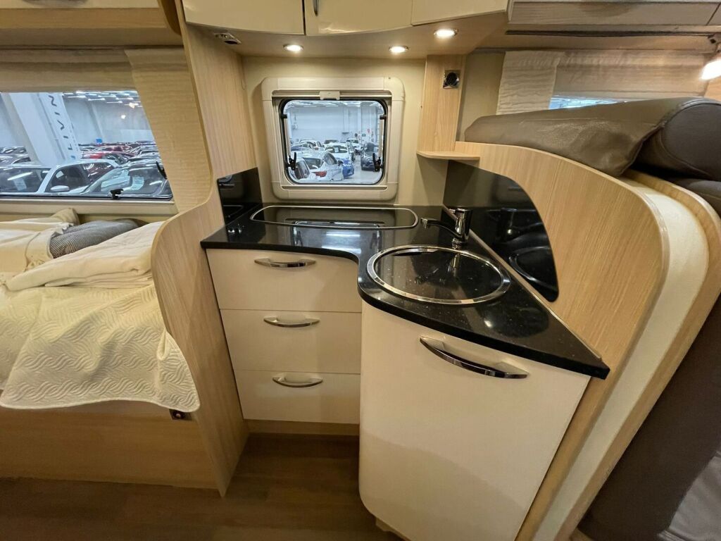 Bürstner Nexxo T720 2016 Ruskea (beige)