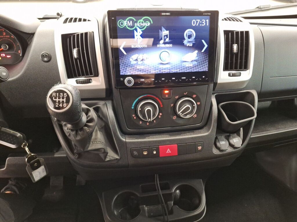 Pössl Roadcar 2022 Musta