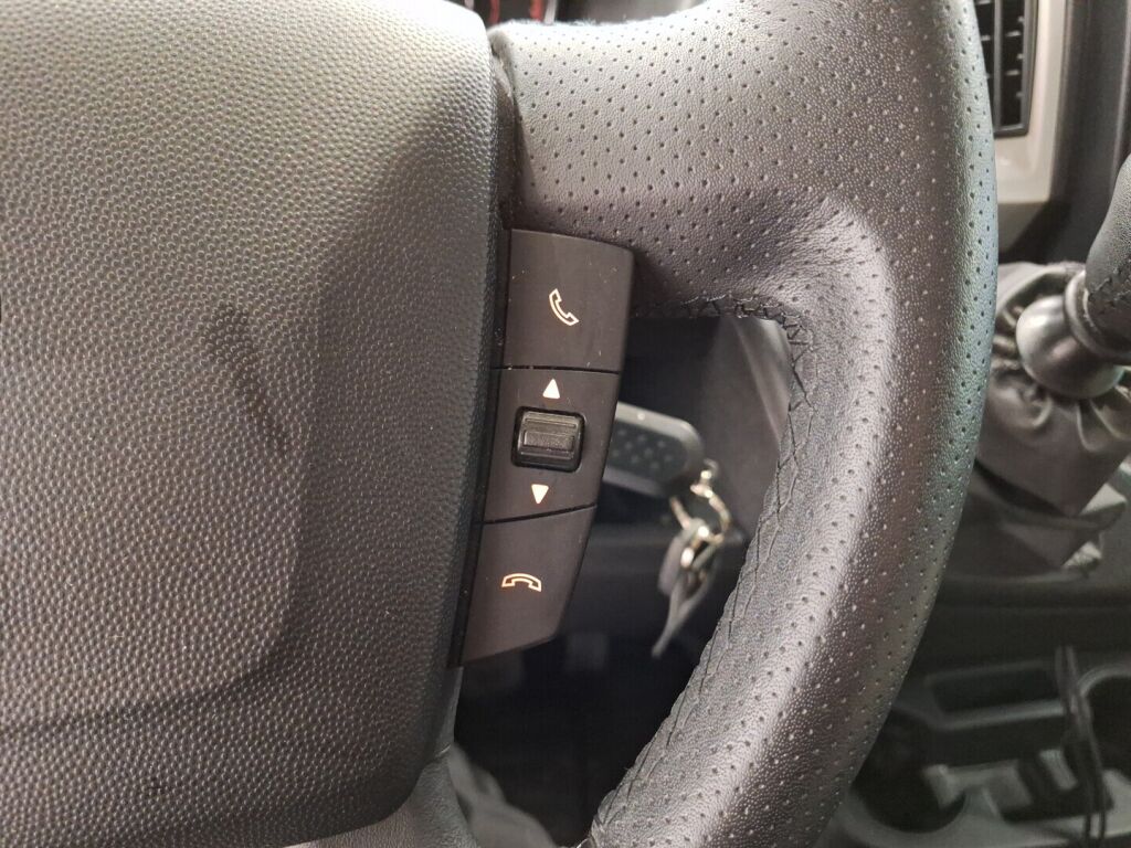 Pössl Roadcar 2022 Musta