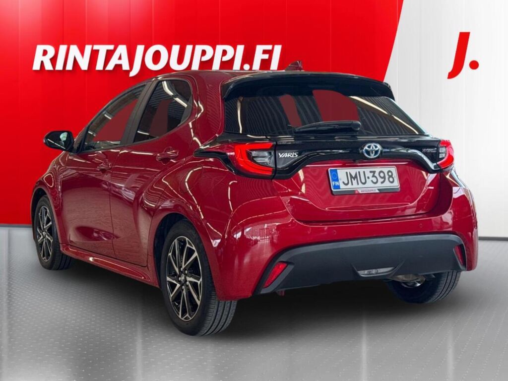 Toyota Yaris 2022 Metallinhohto Punainen