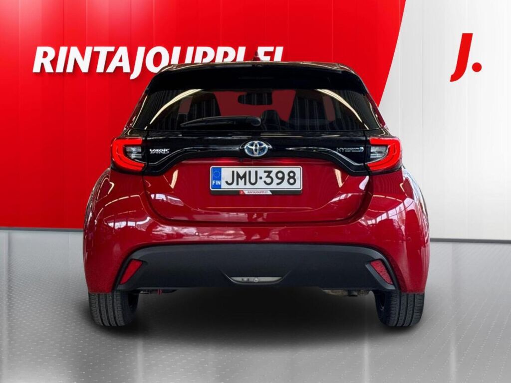 Toyota Yaris 2022 Metallinhohto Punainen