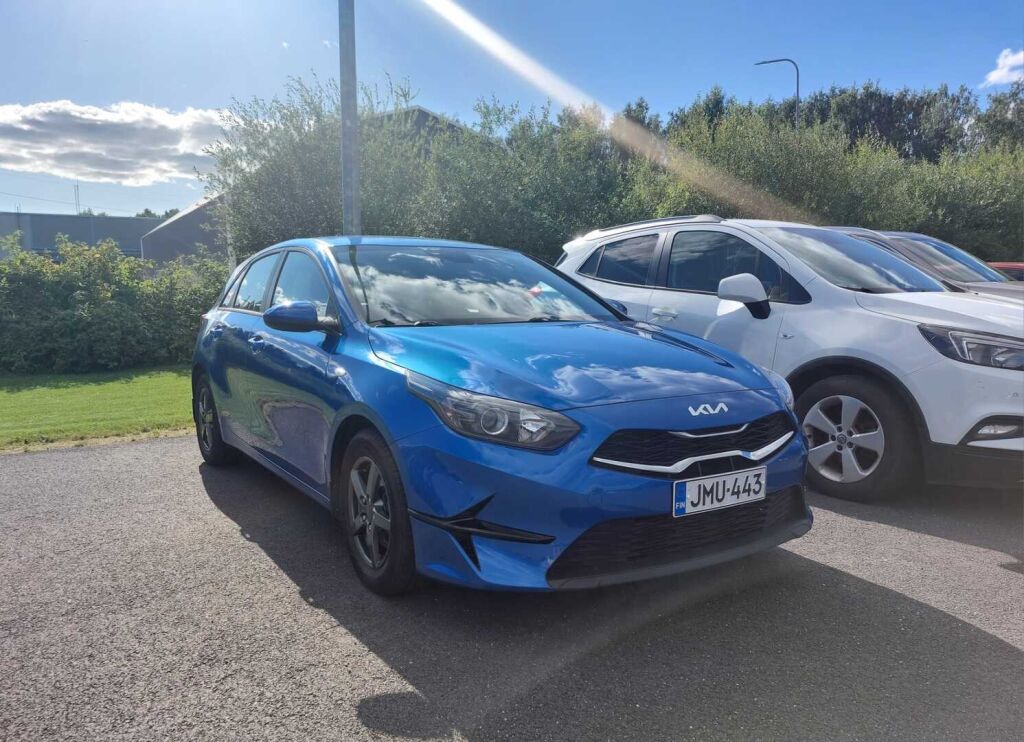 Kia Ceed 2022 Sininen