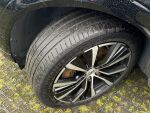 Volvo XC60 2023 Musta