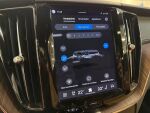 Volvo XC60 2023 Musta
