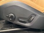 Volvo XC60 2023 Musta