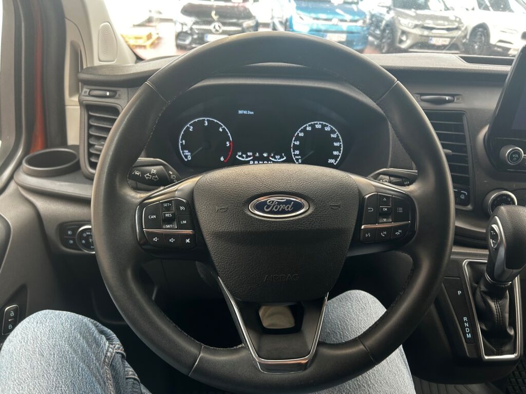 Ford Transit Custom 2023 Oranssi