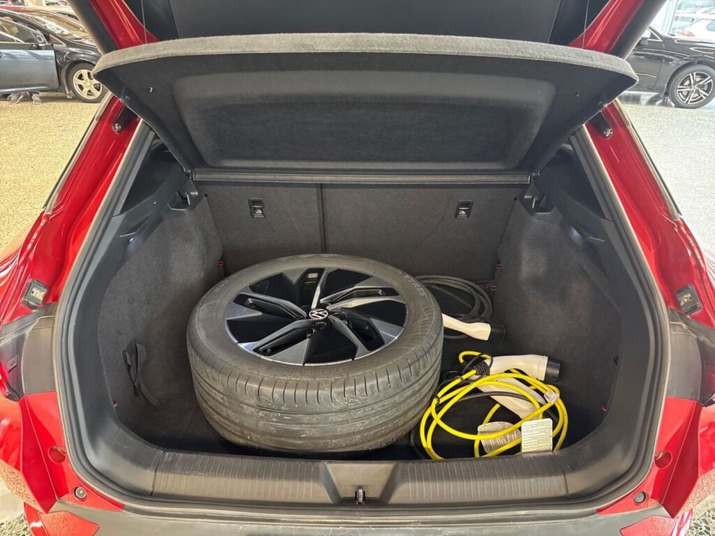 Volkswagen ID.4 2022 Punainen