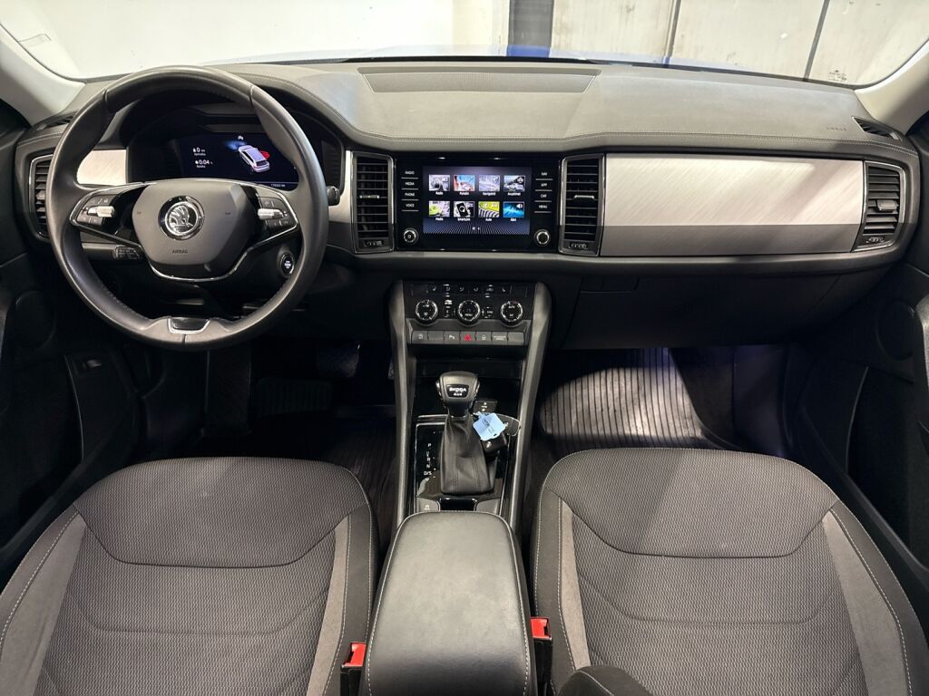 Skoda Kodiaq 2023 Sininen
