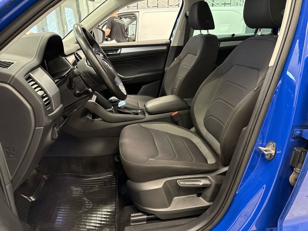 Skoda Kodiaq 2023 Sininen