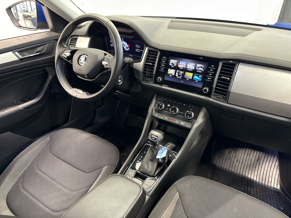 Skoda Kodiaq 2023 Sininen