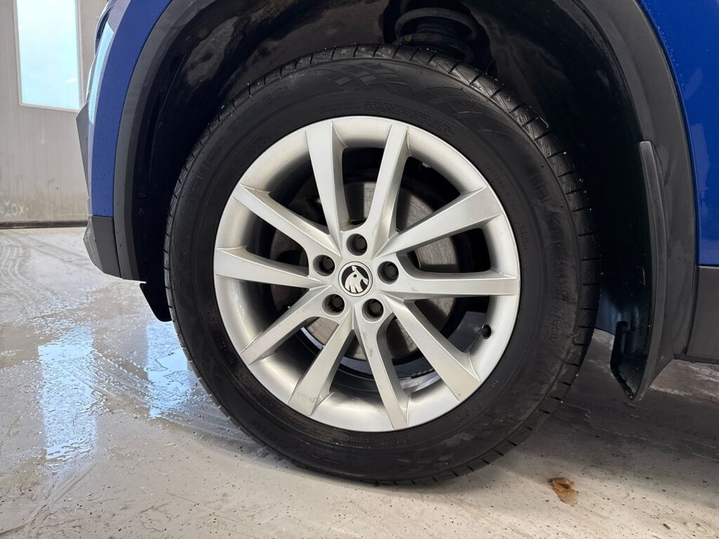 Skoda Kodiaq 2023 Sininen