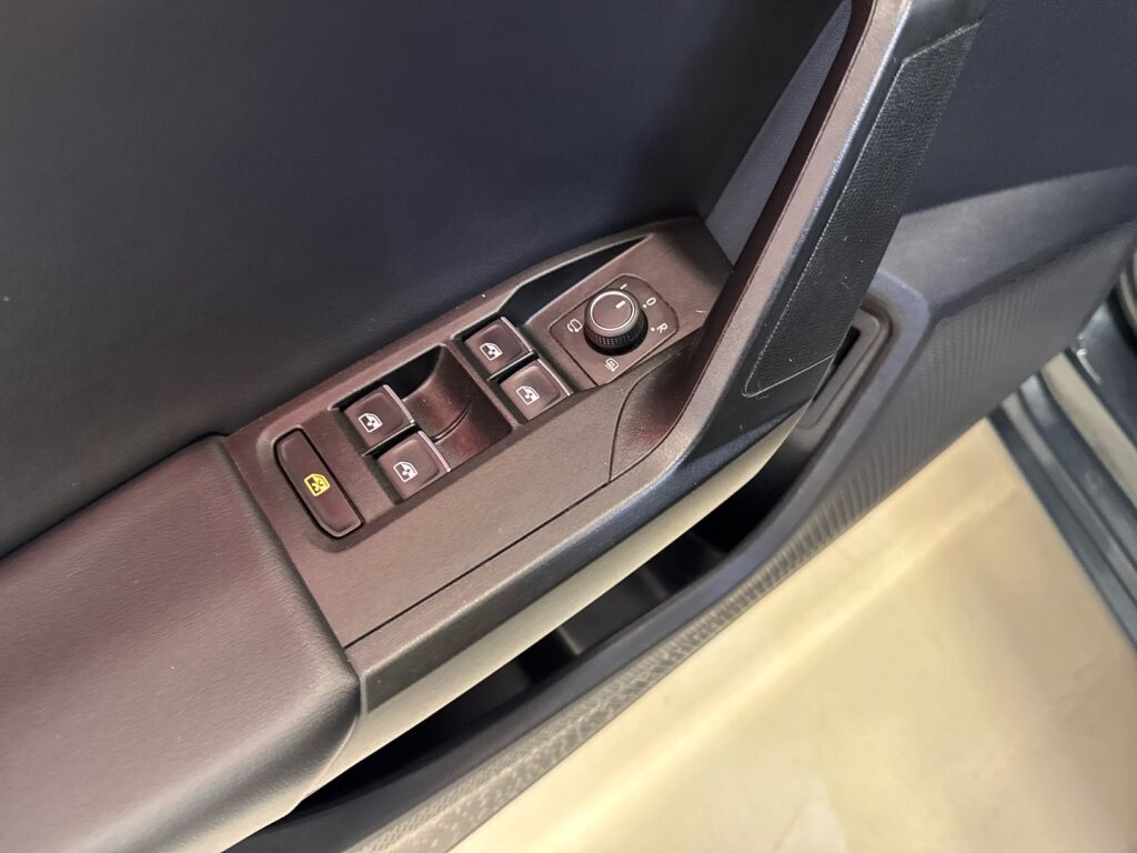 Seat Leon Sportstourer 2021 Harmaa