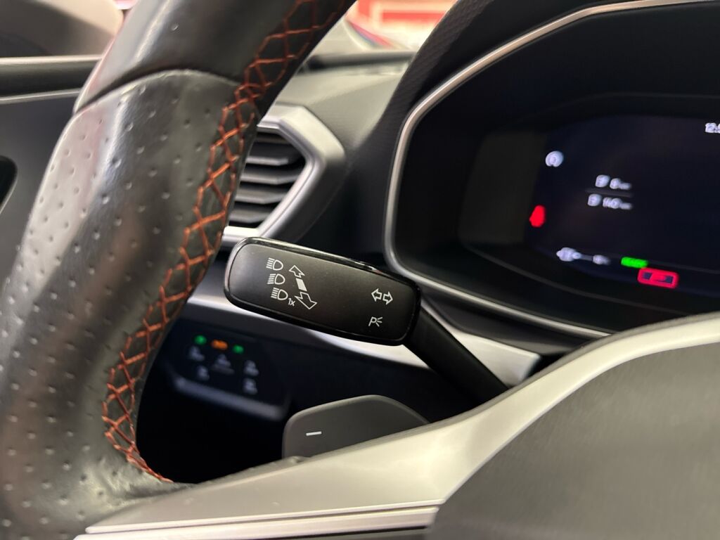 Seat Leon Sportstourer 2021 Harmaa