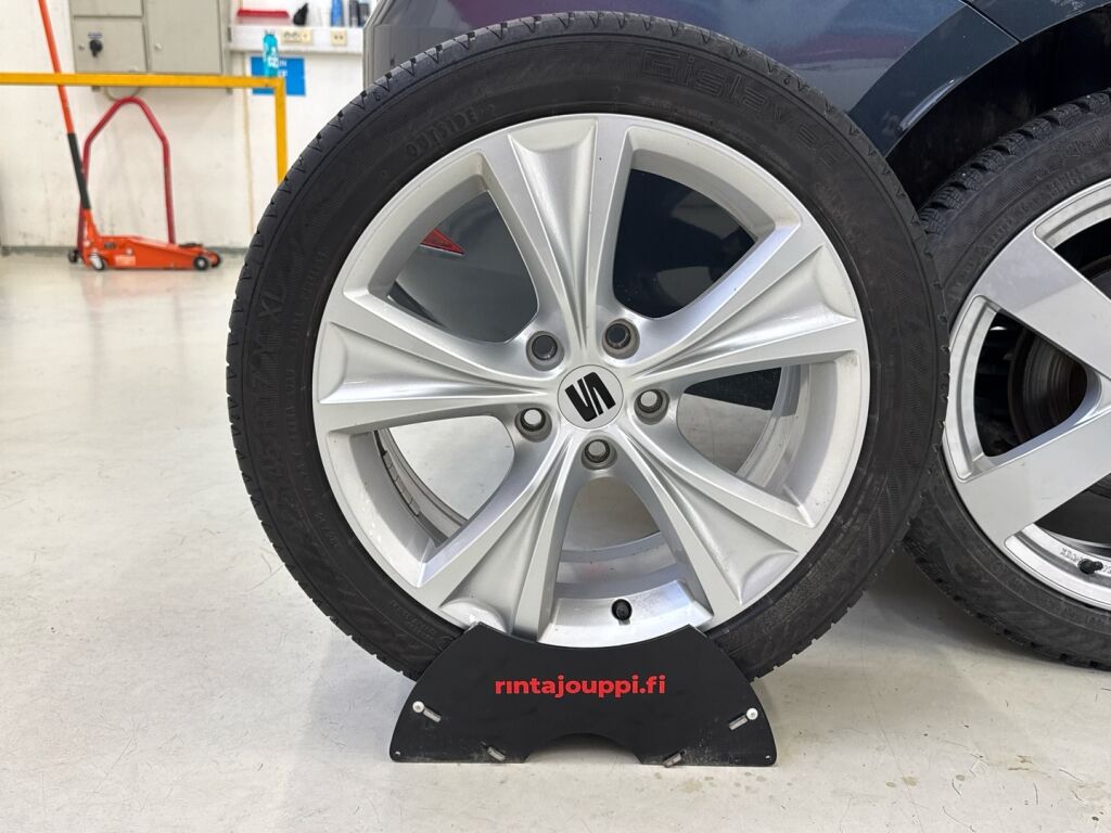 Seat Leon Sportstourer 2021 Harmaa