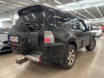 Mitsubishi Pajero 2011 Musta