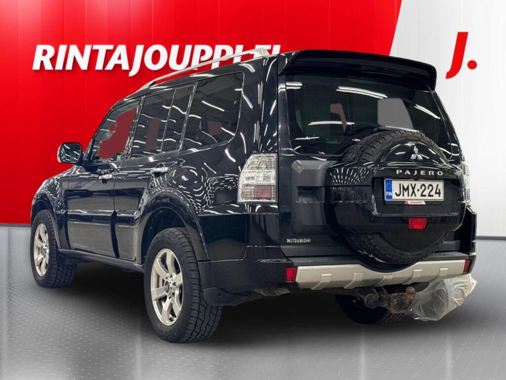 Mitsubishi Pajero 2011 Musta