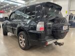 Mitsubishi Pajero 2011 Musta