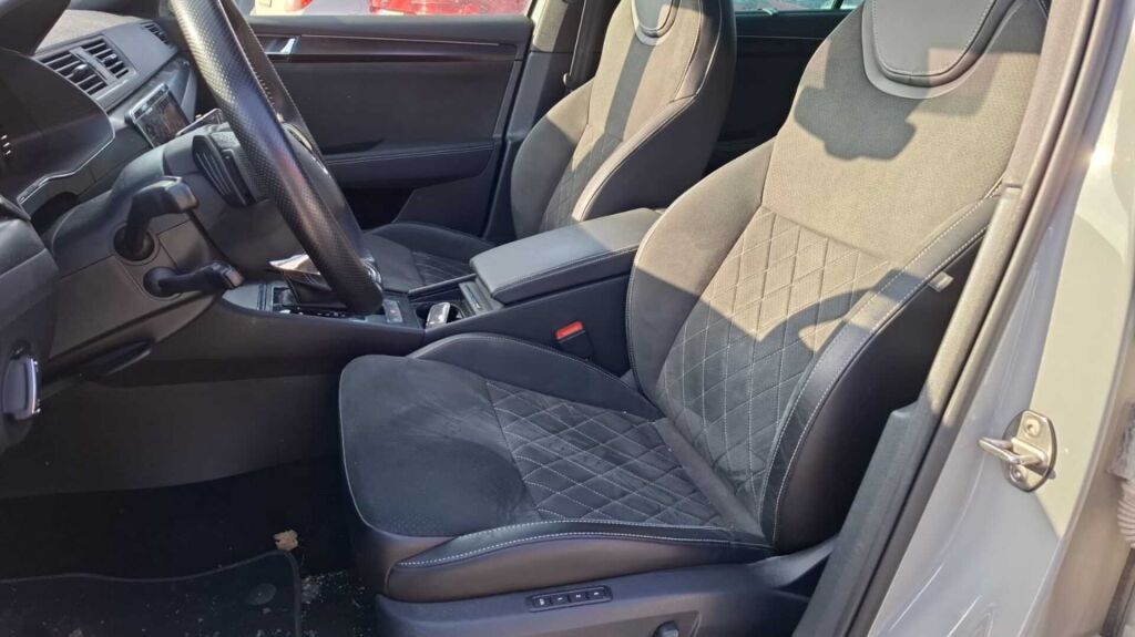 Skoda Superb 2023 Harmaa