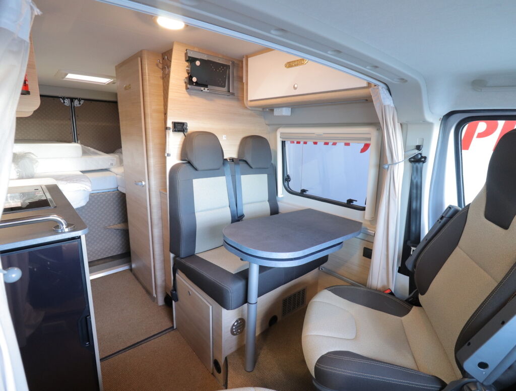 Roadcar R 640 2023 Harmaa