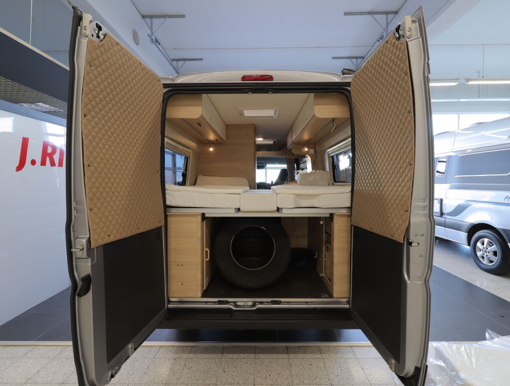 Roadcar R 640 2023 Harmaa