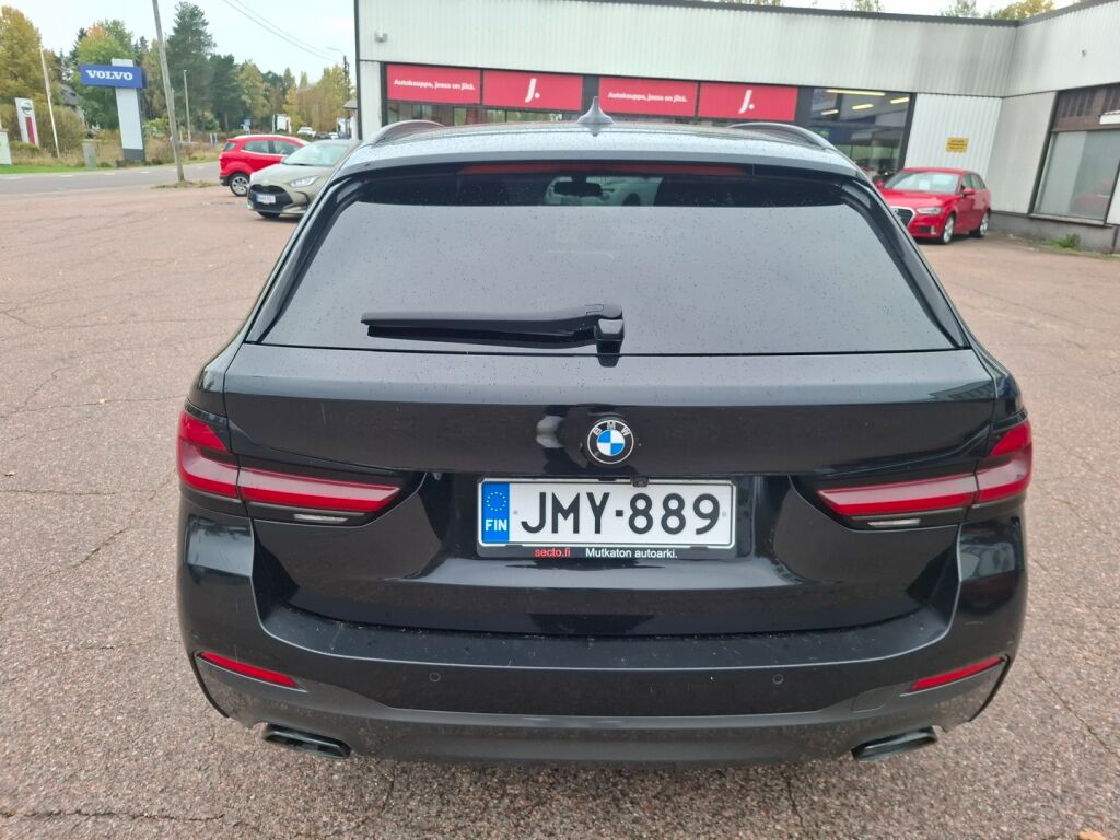 BMW 520 2022 Musta