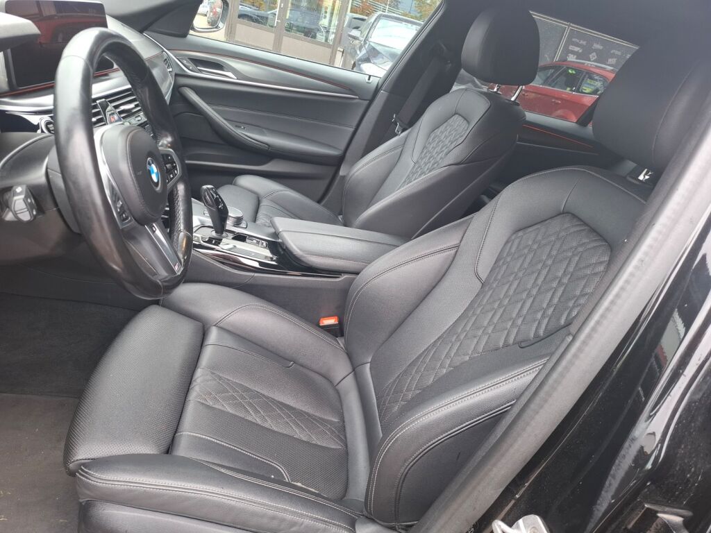 BMW 520 2022 Musta