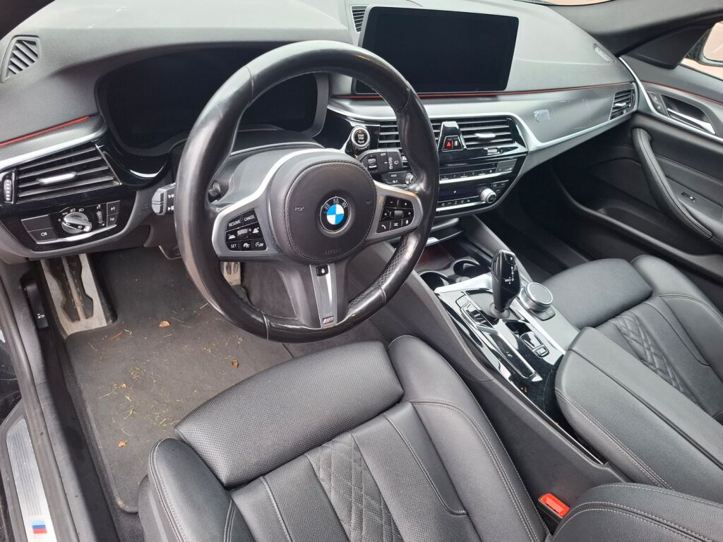 BMW 520 2022 Musta
