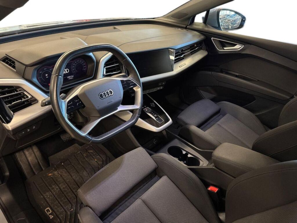 Audi Q4 e-tron 2023 Harmaa
