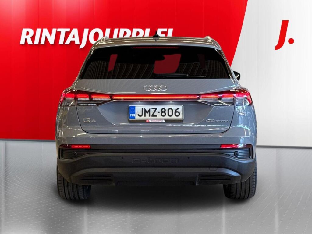 Audi Q4 e-tron 2023 Harmaa