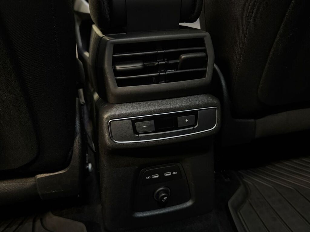Audi Q4 e-tron 2023 Harmaa