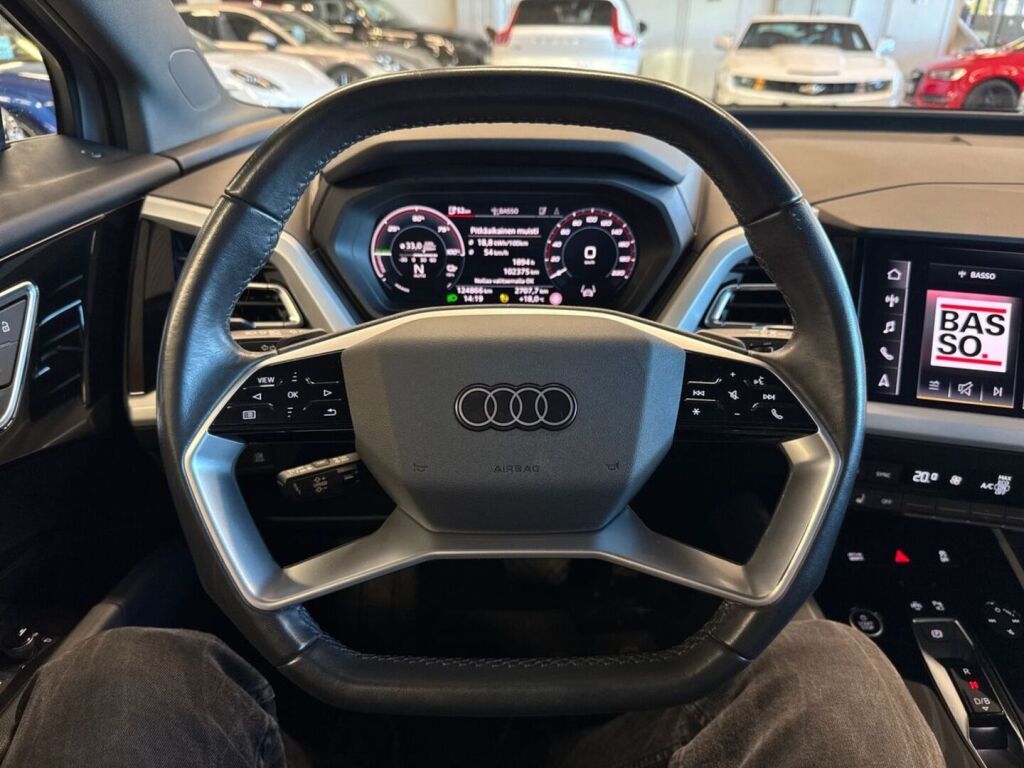 Audi Q4 e-tron 2023 Harmaa