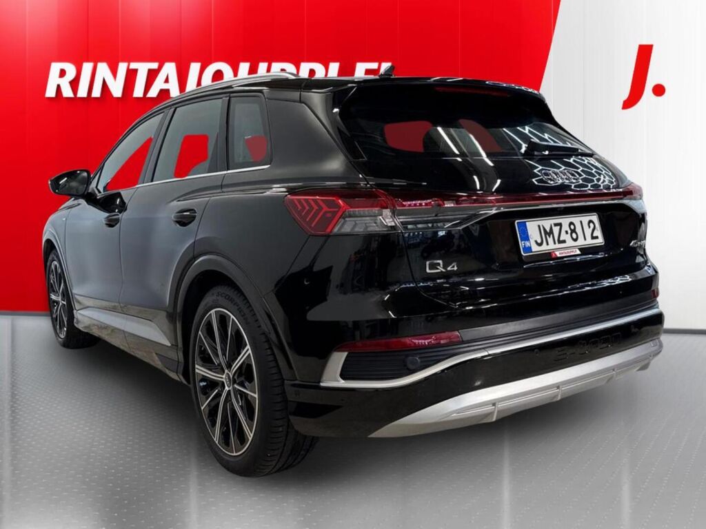 Audi Q4 e-tron 2023 Musta