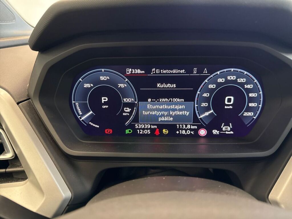 Audi Q4 e-tron 2023 Musta