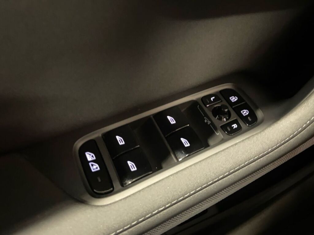 Polestar 2 2023 Sininen