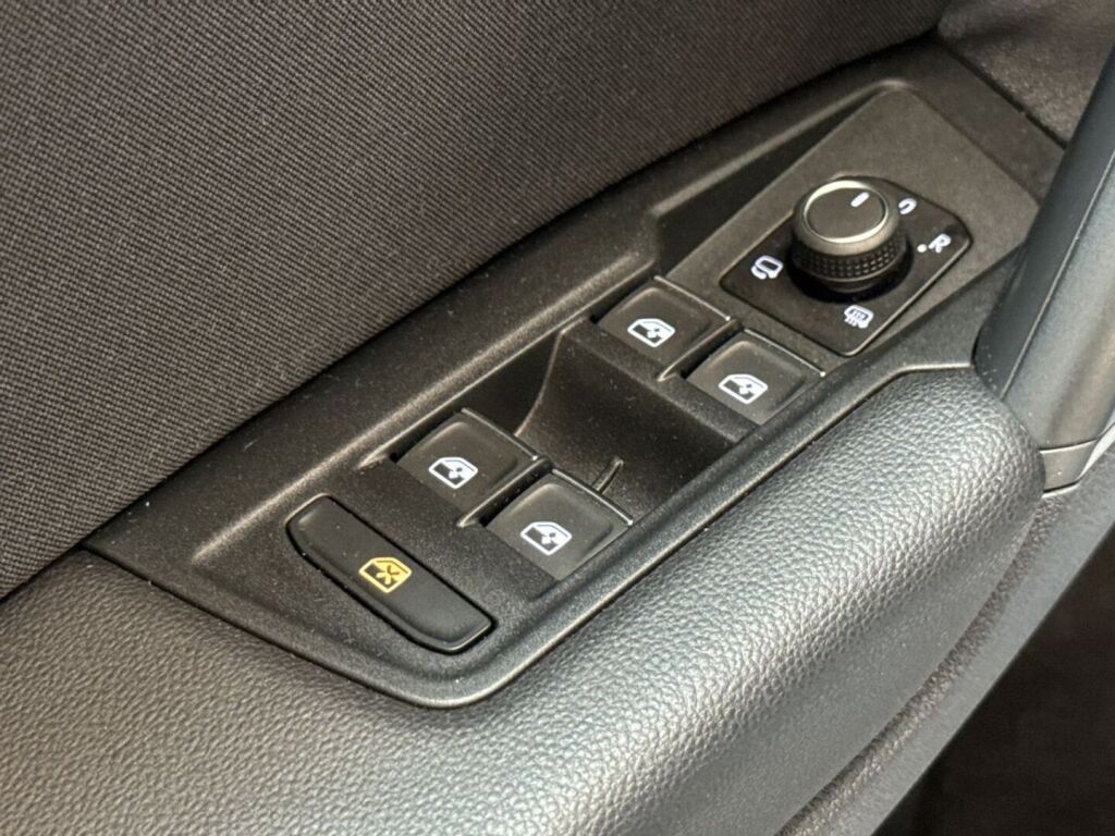 Volkswagen Tiguan 2023 Valkoinen