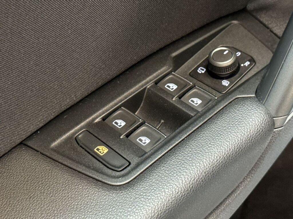 Volkswagen Tiguan 2023 Valkoinen