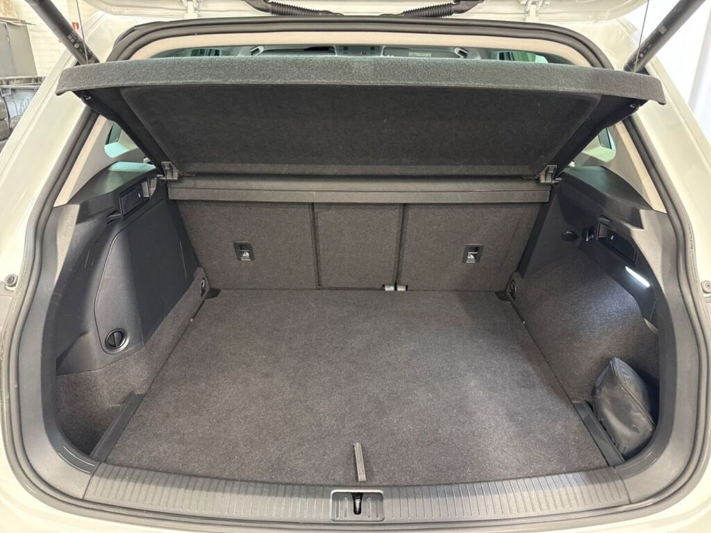 Volkswagen Tiguan 2023 Valkoinen