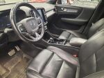 Volvo XC40 2020 Musta