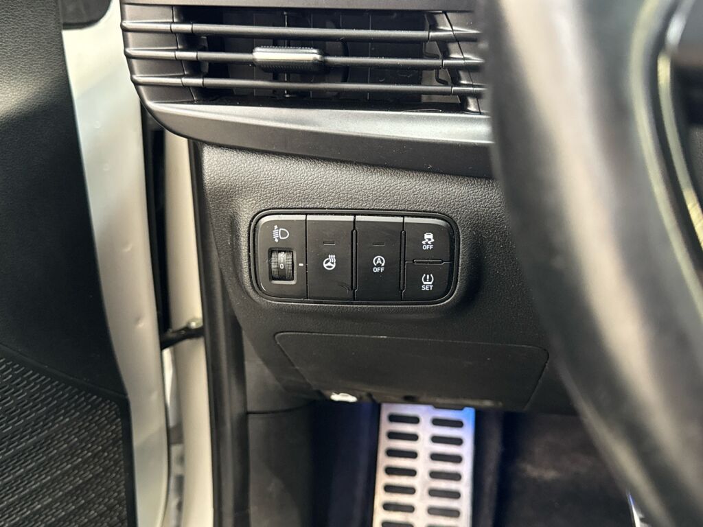 Hyundai Bayon 2023 Valkoinen