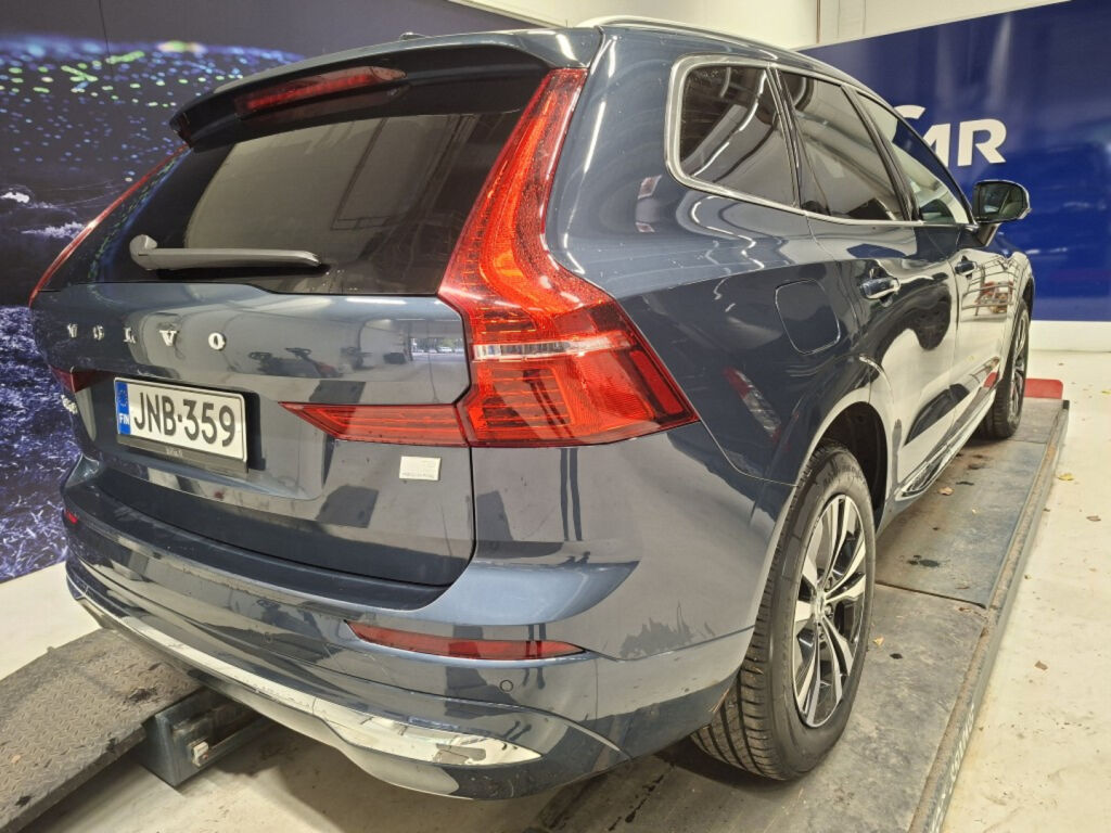 Volvo XC60 2024 Sininen