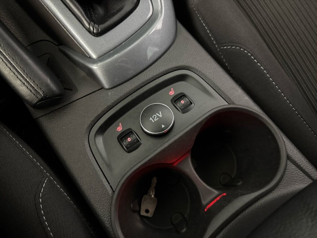 Ford Focus 2014 Harmaa