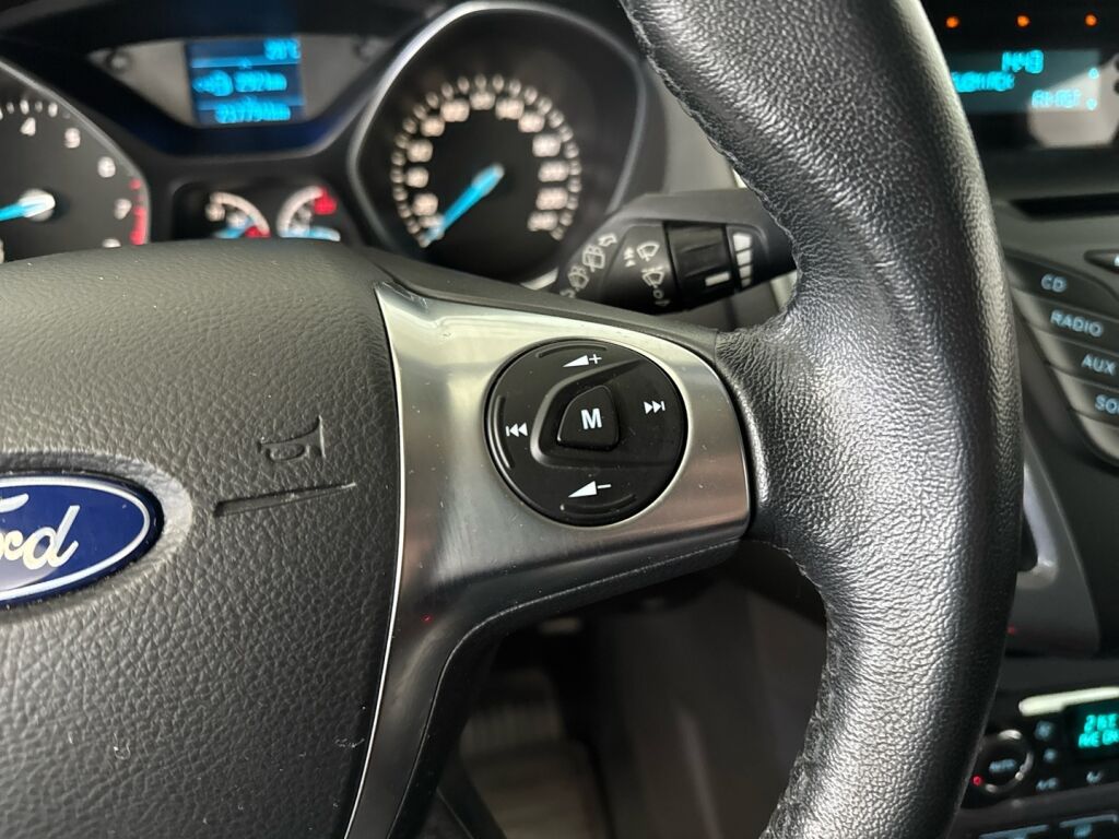 Ford Focus 2014 Harmaa